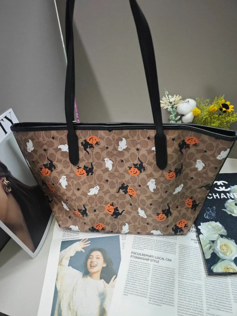 Coach City Tote In Signature Canvas With Halloween Print CW450